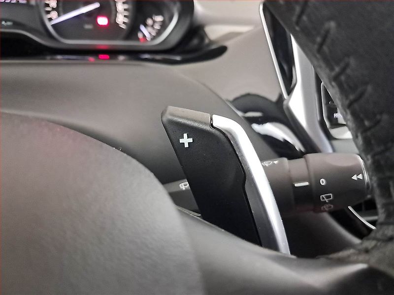 Peugeot 208 (2016) 1.2 PureTech, Automat - fotka 20 z 23