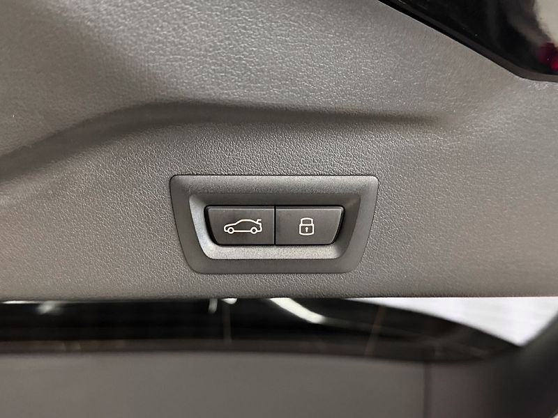 BMW X5 30d xDrive M-SPORT, VZDUCH, PA - fotka 38 z 40