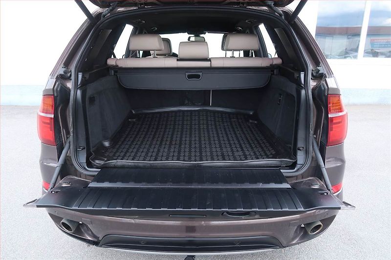 BMW X5 (2013) xDrive30d, 4X4, Automat - fotka 14 z 26