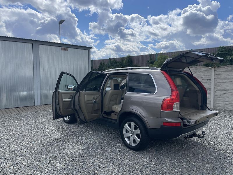 Volvo XC90 2.5TDi D5 200PS AWD R-DESIGN!! - fotka 156 z 180