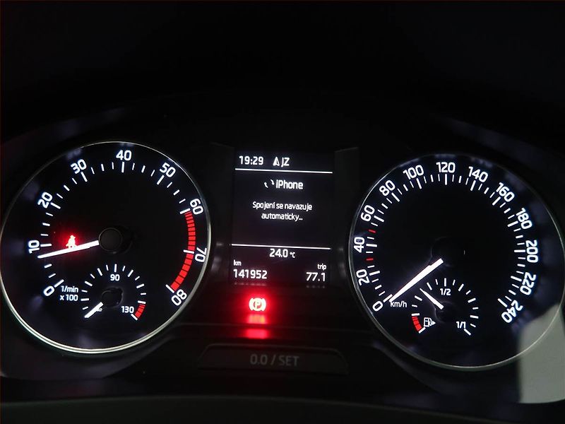 Škoda Rapid (2016) Spaceback 1.2 TSI, Navi - fotka 11 z 15