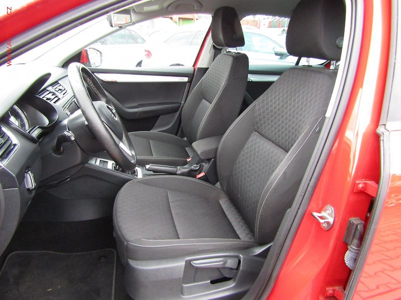 Škoda Octavia (2015) 1.6 TDi 4x4, Edition, bixen - fotka 9 z 23