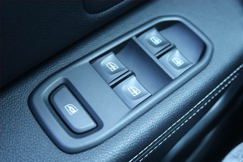 Dacia Duster (2020) 1.0 TCe, Serv.kniha, Navi - fotka 15 z 23