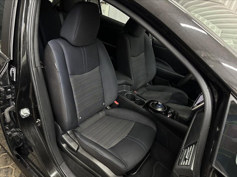 Nissan Leaf Electric drive 110kW Business - fotka 38 z 41