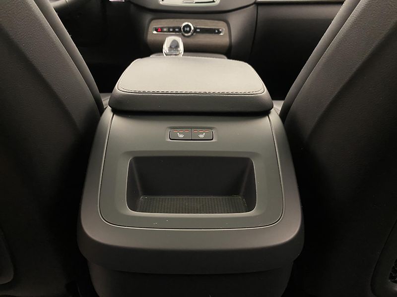Volvo XC90 B5 AWD BRIGHT PLUS AUT CZ 7m - fotka 34 z 65