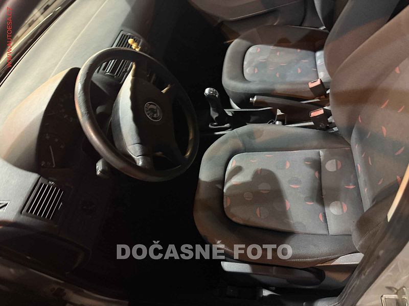 Škoda Fabia (2003) 1.4 16V, AC, STK 4/28 - fotka 3 z 3