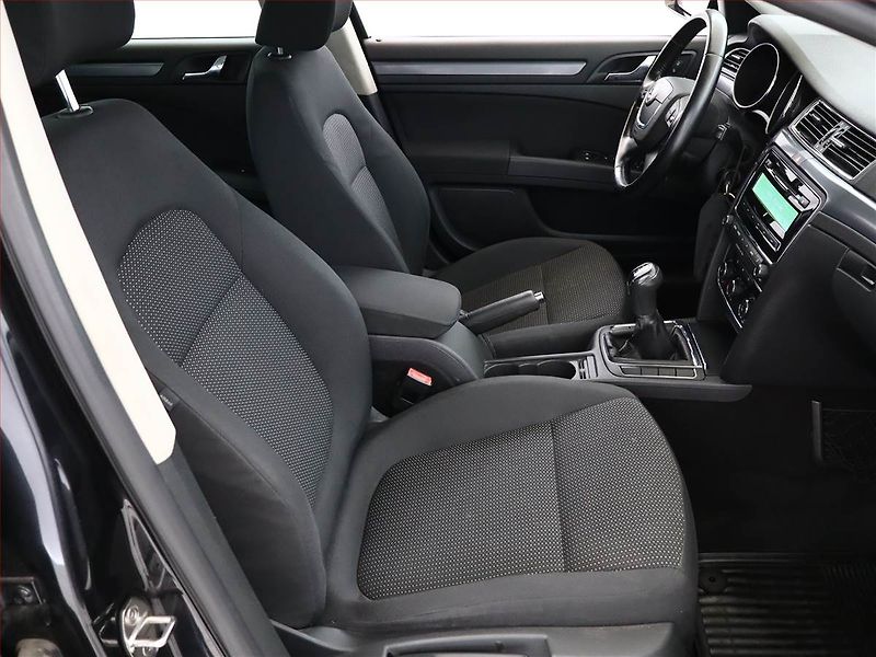 Škoda Superb (2011) 1.4 TSI - fotka 7 z 14