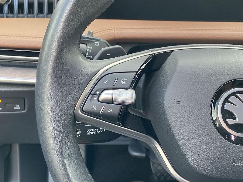 Škoda Superb (2024) Combi 2.0 TDI 4x4 DSG L&K - fotka 20 z 39