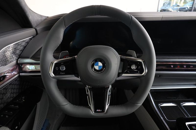 BMW Řada 7 740d xDrive Sedan - fotka 10 z 18