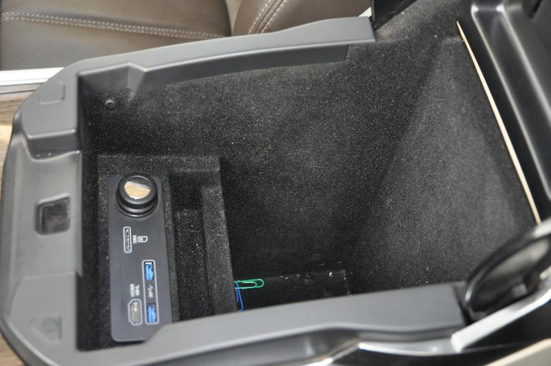 Land Rover Range Rover Sport SDV6 HSE Dynamic 225kW - fotka 18 z 23
