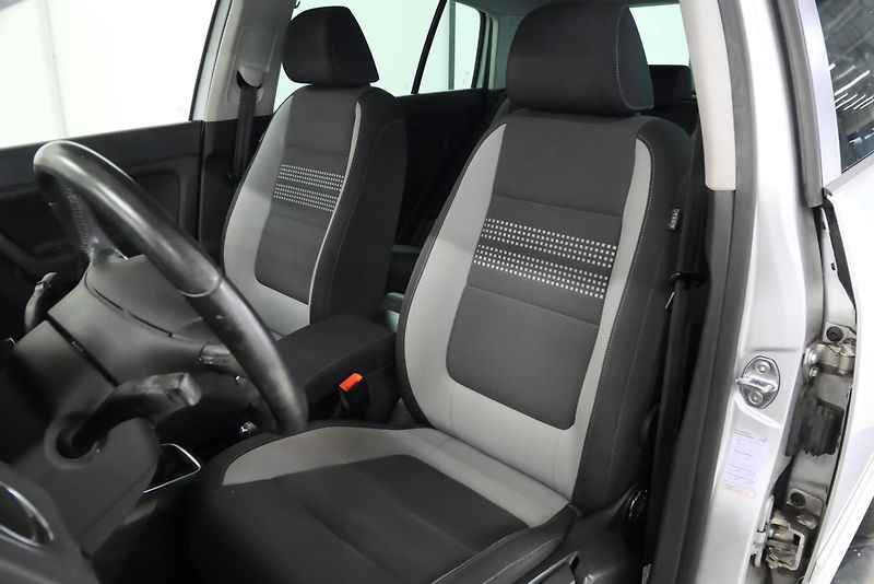 Volkswagen Golf Plus - fotka 12 z 27