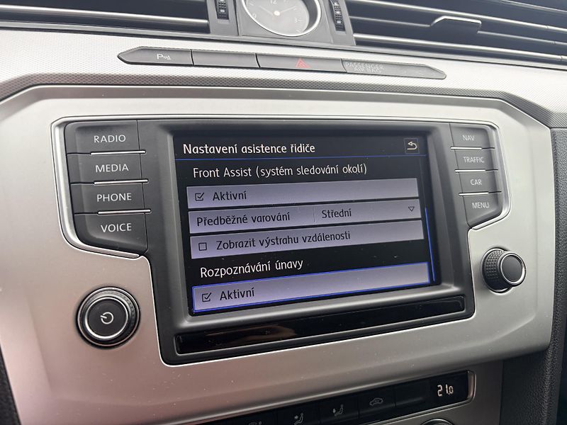 Volkswagen Passat 2.0TDI 110KW MANUAL MATRIX - fotka 38 z 62