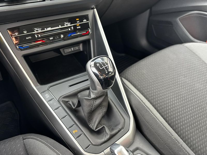 Volkswagen Taigo (2023) Life 1.0 TSI (81 kW) MAN - fotka 9 z 13