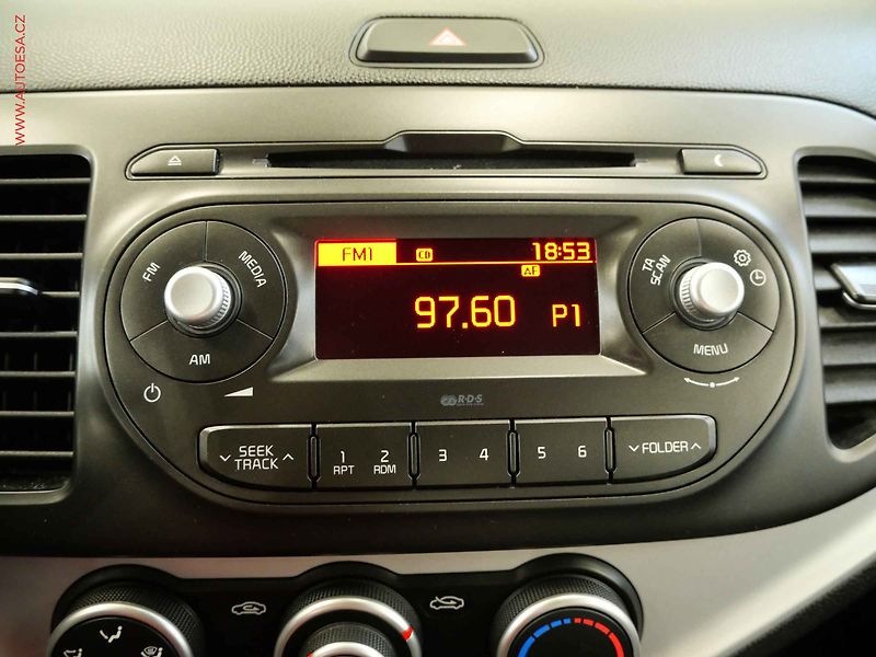 Kia Picanto (2016) 1.0i, ČR, AC - fotka 15 z 17