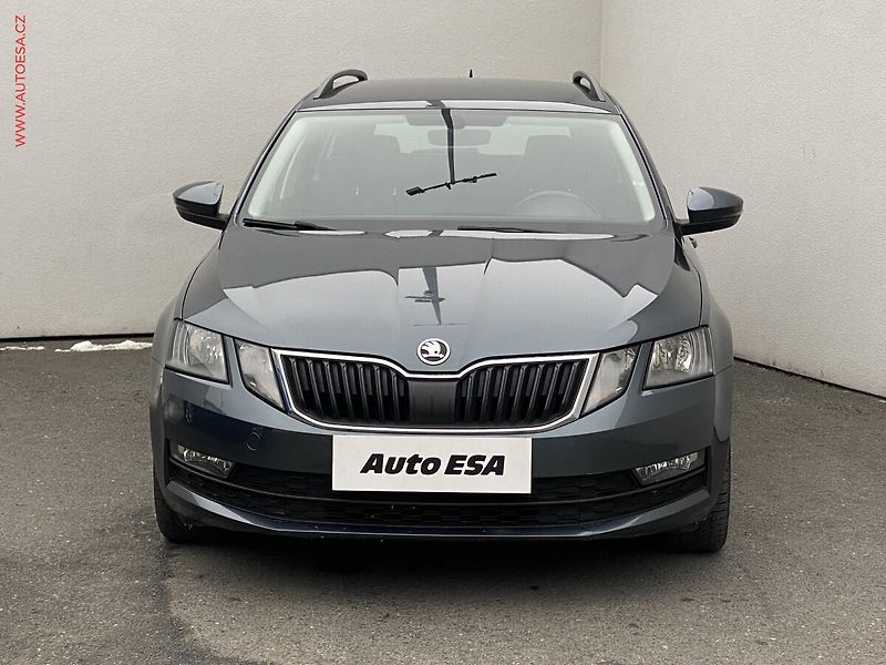 Škoda Octavia (2017) 1.6 TDi, Ambition, DSG - fotka 2 z 18