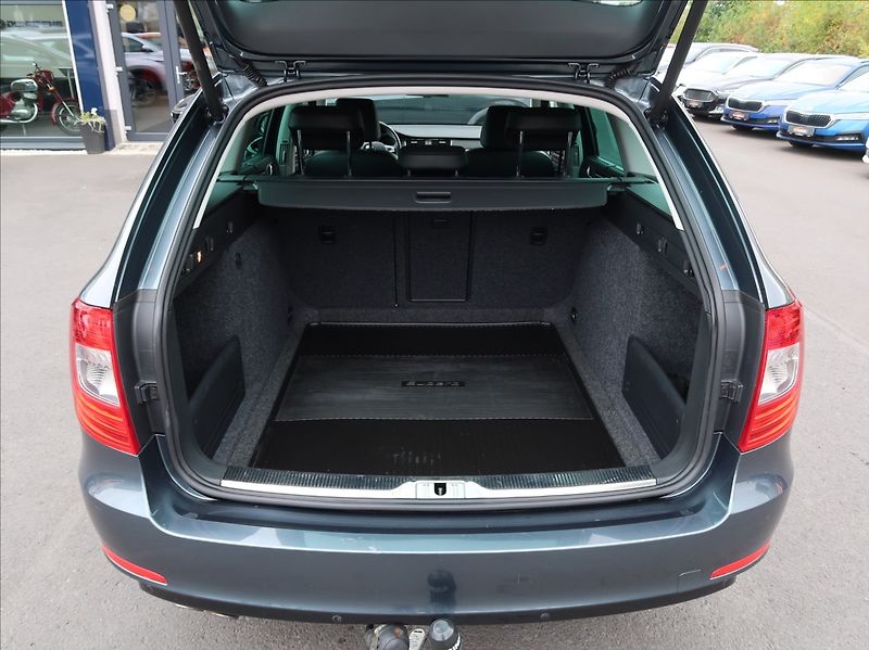 Škoda Superb 2,0 TDi,103kW,NovéČR,Elegance - fotka 24 z 28