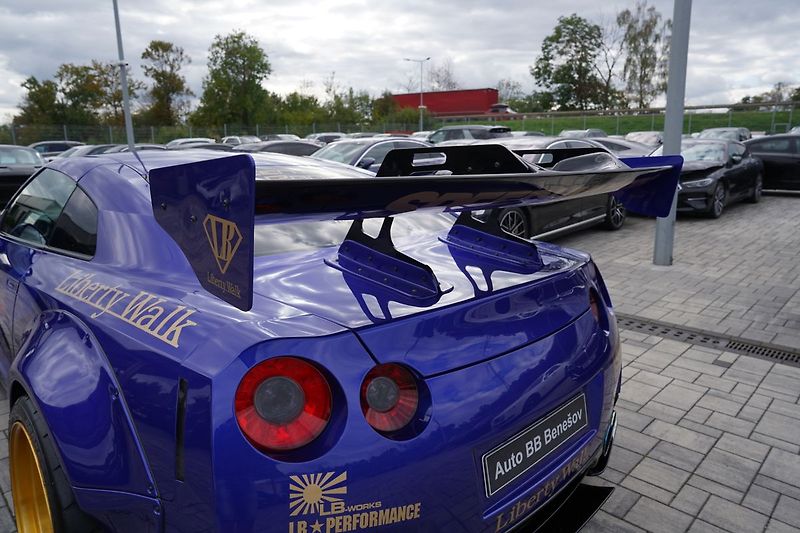 Nissan GT-R 3.8i V6 Liberty Walk 615 PS - fotka 13 z 31