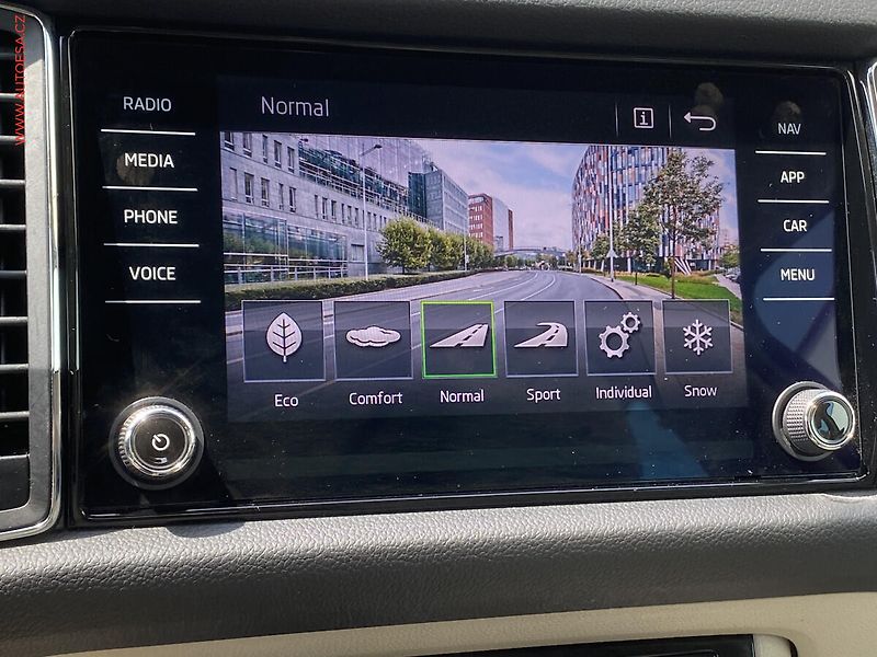 Škoda Kodiaq (2017) 2.0TDi 4x4, ČR, DSG, bixen - fotka 19 z 21