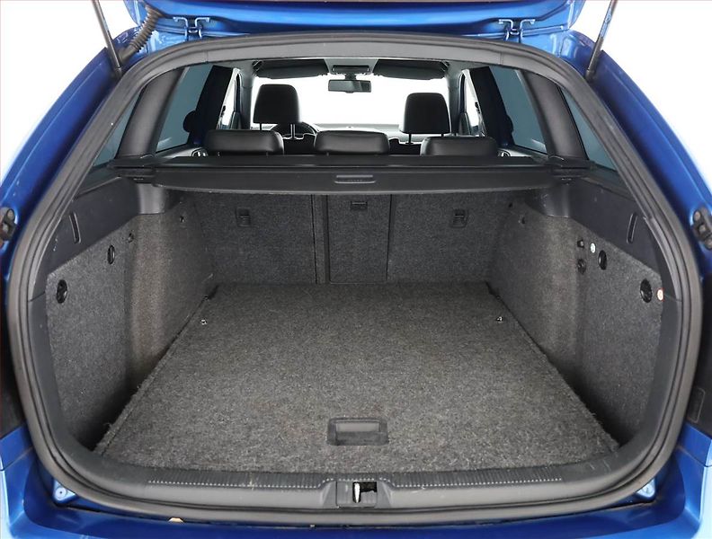 Škoda Octavia (2012) RS 2.0 TSI, Automat - fotka 14 z 15