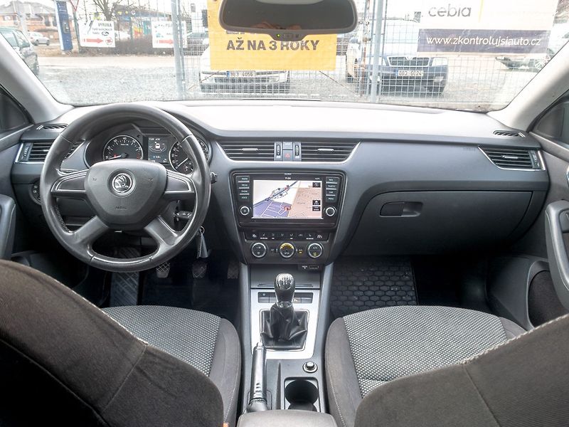Škoda Octavia (2012) ČR 1.2TSI – NAVIGACE - fotka 13 z 44