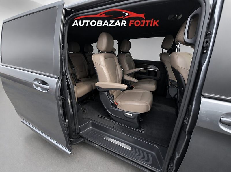 Mercedes-Benz Třídy V (2022) 300d AMG - fotka 19 z 24