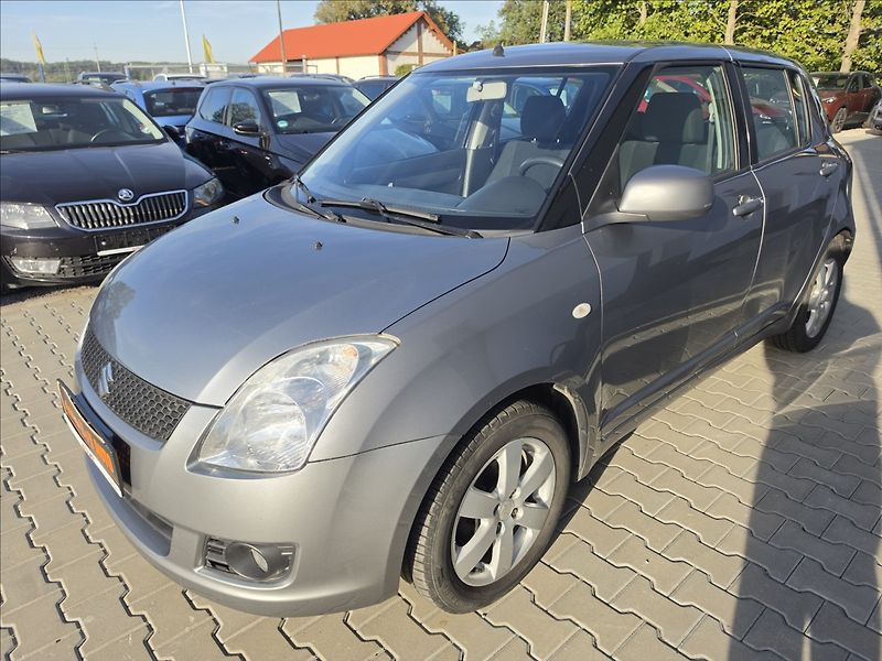 Suzuki Swift 1,3 i 67KW KLIMA ALU STK - fotka 3 z 44