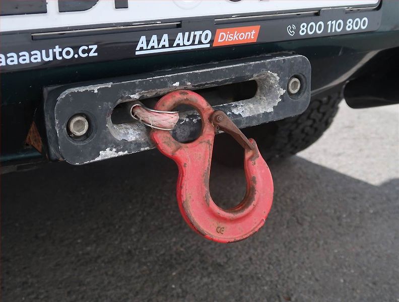 Toyota Hilux (2019) 2.4 D-4D - fotka 21 z 22