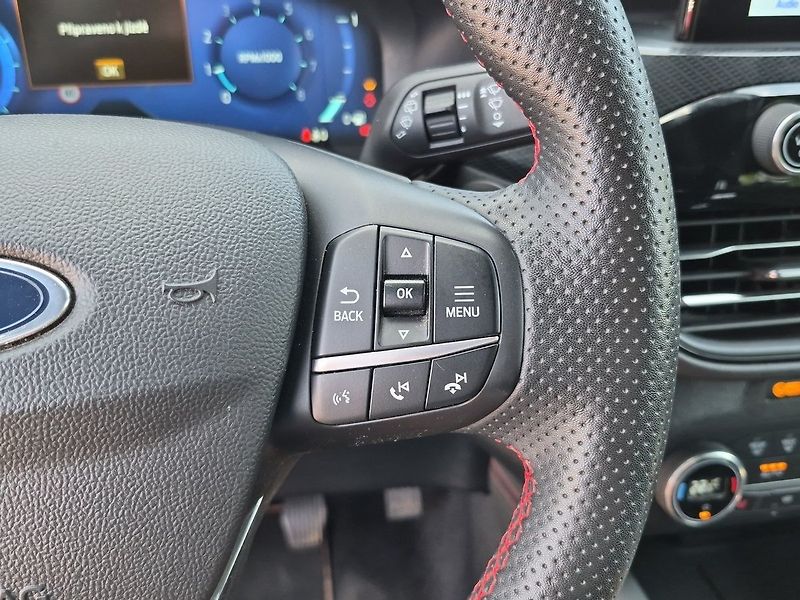 Ford Kuga ST-Line X  1,5 EcoBoost - fotka 15 z 28