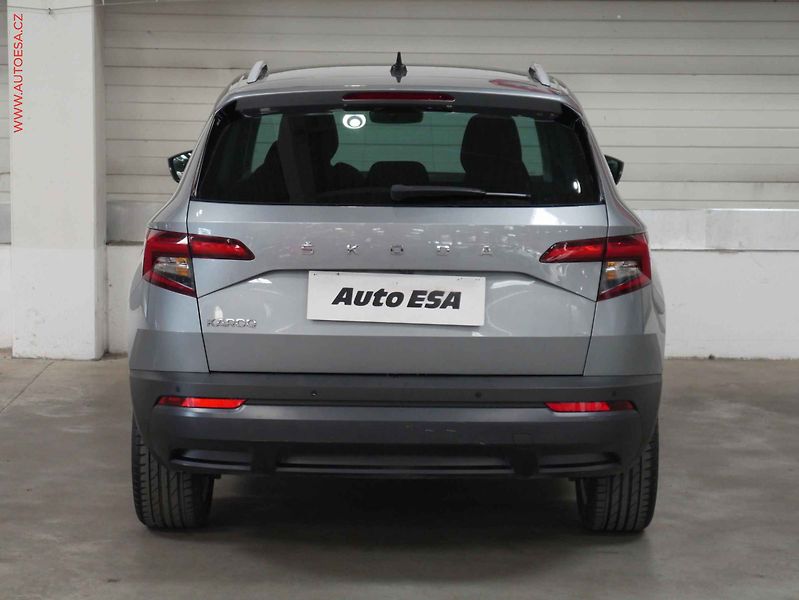 Škoda Karoq (2019) 1.6 TDi, Style, LED, navi - fotka 5 z 23