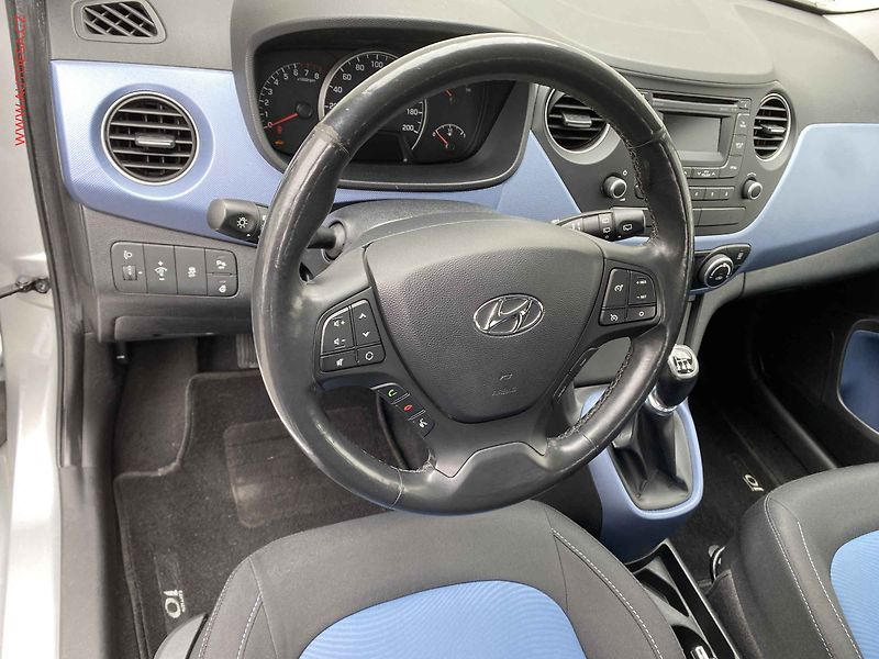 Hyundai i10 (2015) 1.0i, AC, park.asist - fotka 12 z 17