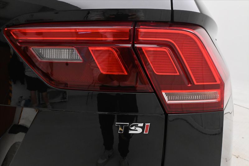 Volkswagen Tiguan Allspace 1,4 TSI 110kW Tažné Záruka až - fotka 29 z 30