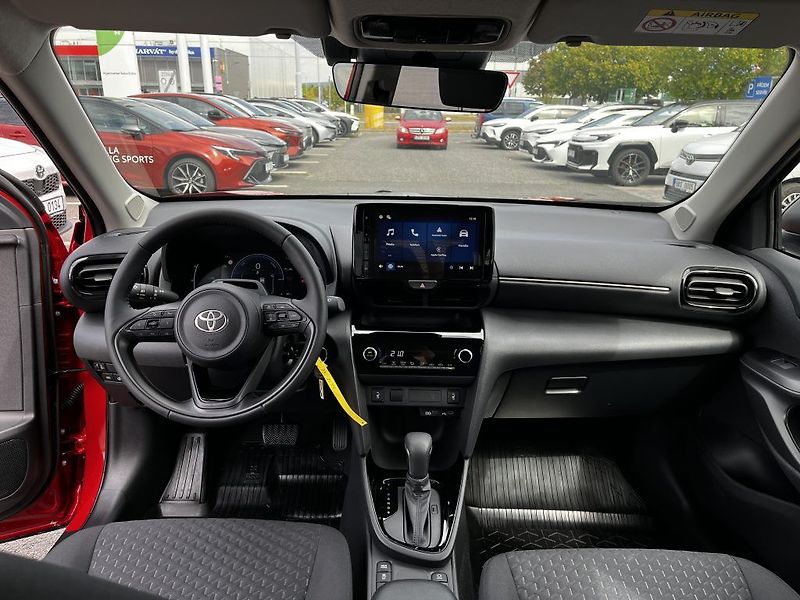 Toyota Yaris Cross 1.5 Hybrid 130k ODBĚR IHNED - fotka 14 z 27