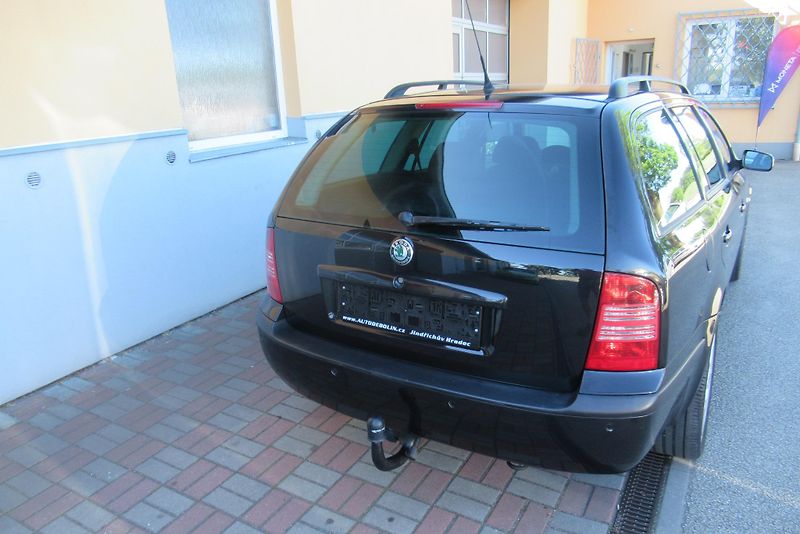Škoda Octavia 1.9 TDi TOUR AUT. KLIMA TAŽNÉ - fotka 7 z 19