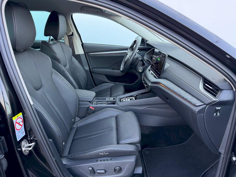 Škoda Octavia (2025) 1.5 TSI 110kW DSG Exclusive Se - fotka 30 z 35