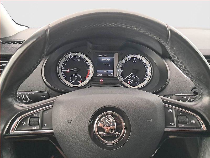 Škoda Octavia (2019) Style 1.6 TDI, Serv.kniha - fotka 16 z 16