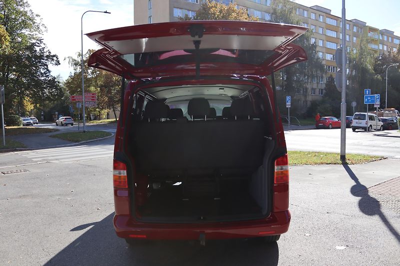 Volkswagen Transporter T5 1.9 TDI 77 kW | 9 MÍST - fotka 25 z 27
