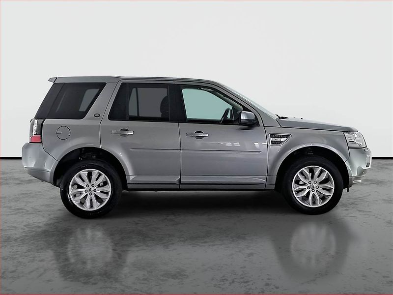 Land Rover Freelander (2013) 2.2 TD4, 4X4, Automat, Xenony - fotka 6 z 20
