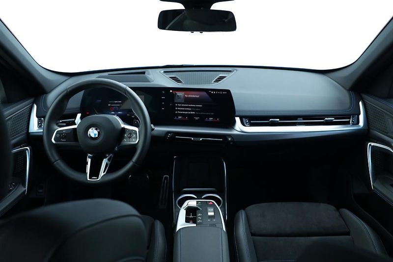 BMW X1 xDrive23d - fotka 7 z 8