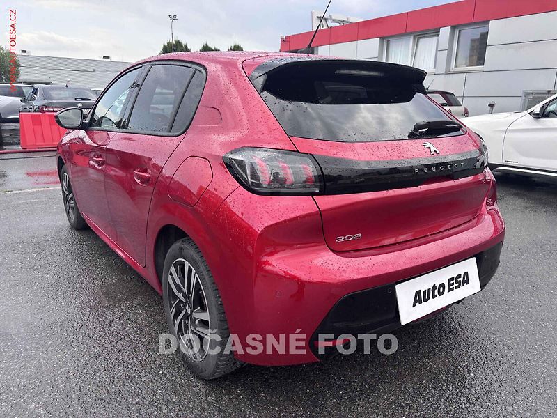 Peugeot 208 (2019) 1.2PT, 2.maj,ČR, headUP - fotka 2 z 3