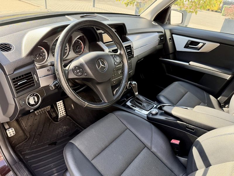 Mercedes-Benz GLK (2011) 220CDI 4Matic 125kW AUTOMAT - fotka 11 z 22