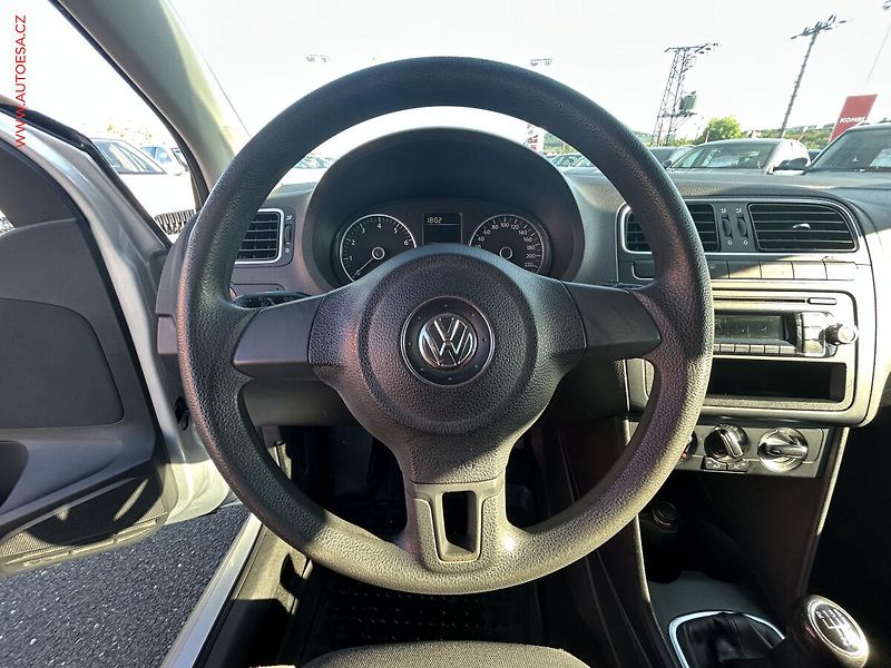 Volkswagen Polo (2011) 1.2HTP, ČR, AC, temp, STK1/28 - fotka 12 z 15