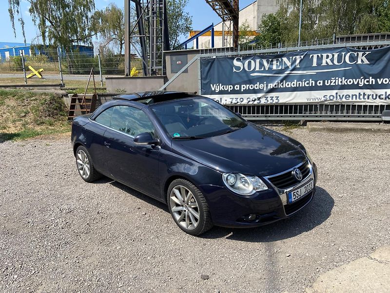 Volkswagen EOS (2007) 2.0 TDi 103kW, kabriolet - fotka 5 z 17