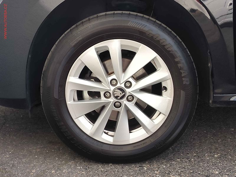 Škoda Kamiq (2025) 1.0TSi, LED, AC, temp - fotka 21 z 22