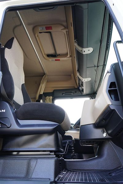 MAN TGX (2019) 18.420 / E 6 / XLX / ZESTAW PR - fotka 8 z 51