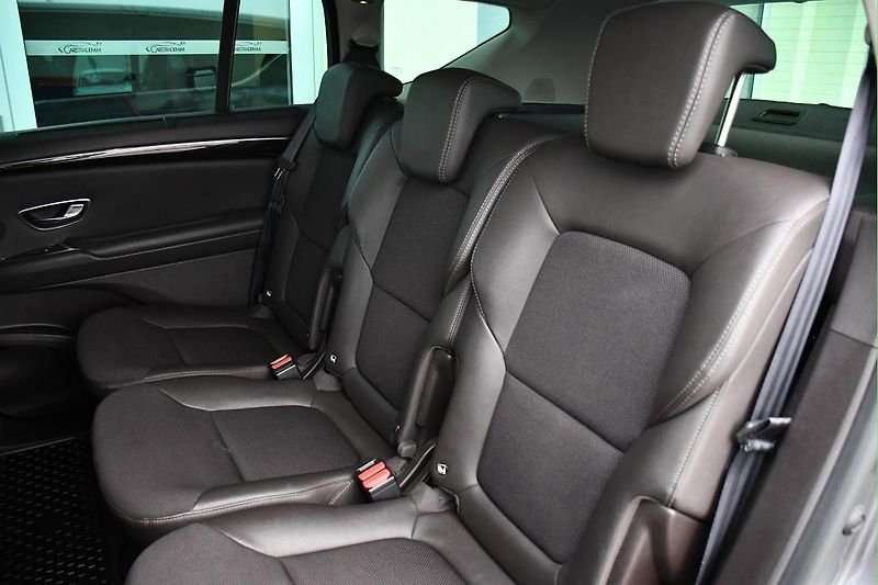 Renault Espace 1.6dCi 118kW - fotka 20 z 38