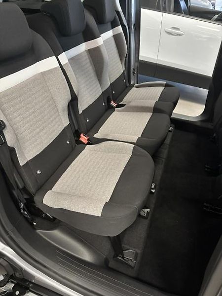 Citroën Berlingo (2026) PLUS 1,2 Petrol 110 MAN6 - fotka 6 z 7