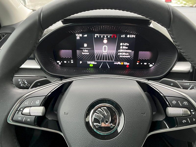 Škoda Fabia (2024) 1.0 TSI 85kW Top Selection DSG - fotka 18 z 26