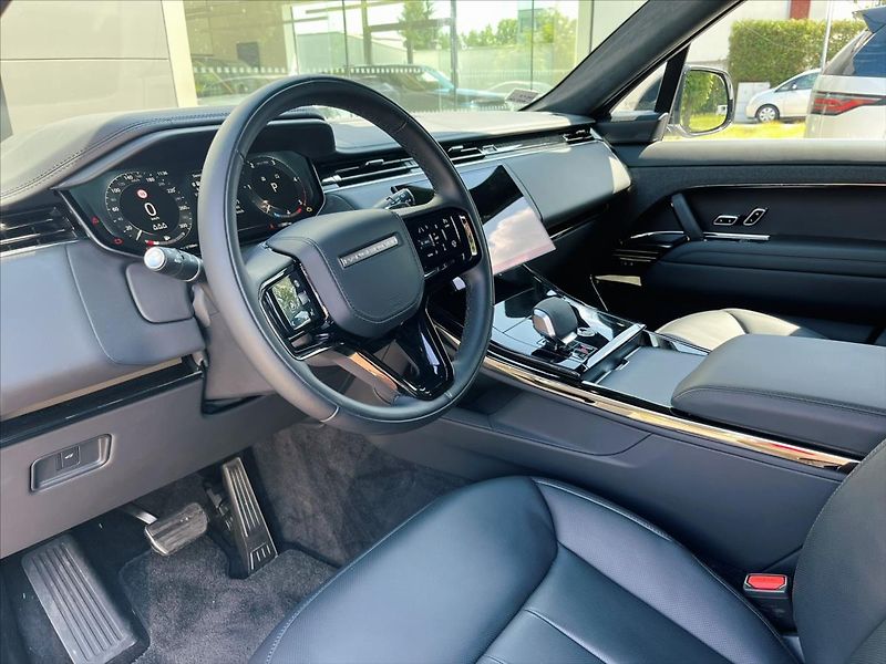 Land Rover Range Rover Sport 3,0 Autobiography D350 AWD - fotka 8 z 12