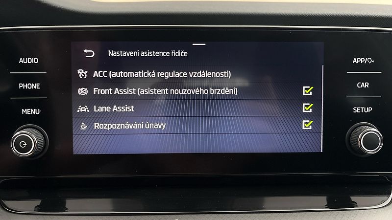 Škoda Octavia 2.0 TDI DSG Ambition - fotka 23 z 24