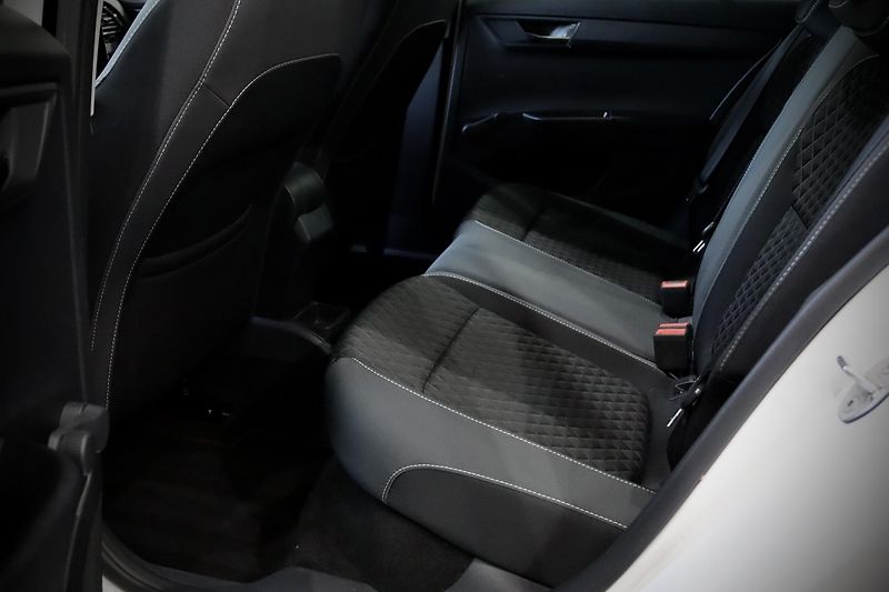 Škoda Fabia 3 Combi 81 kW Monte Carlo - fotka 18 z 31